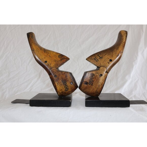 Vintage Vulcan Wooden Shoe Molds Mounted As Bookends Shoe Last Cobbler - Picture 3 of 7